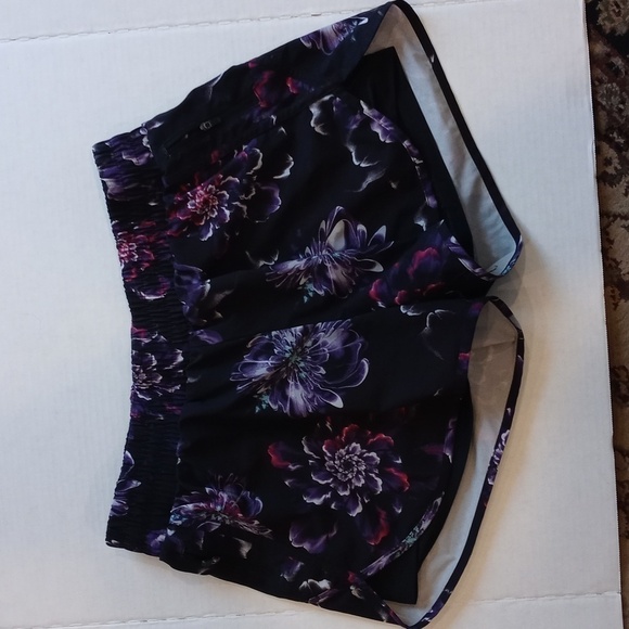 Avia jogging shorts with zip pocket size large - Picture 1 of 6